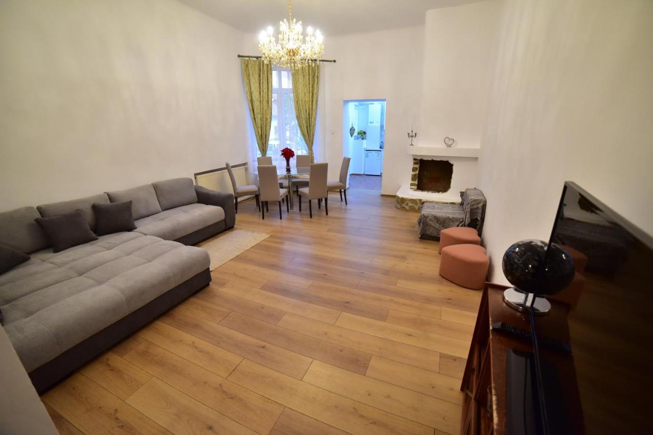 La Cristina - Big Square Apartment Sibiu Eksteriør billede